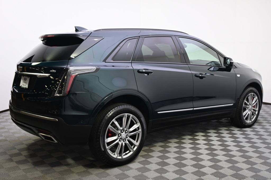 new 2025 Cadillac XT5 car, priced at $58,998
