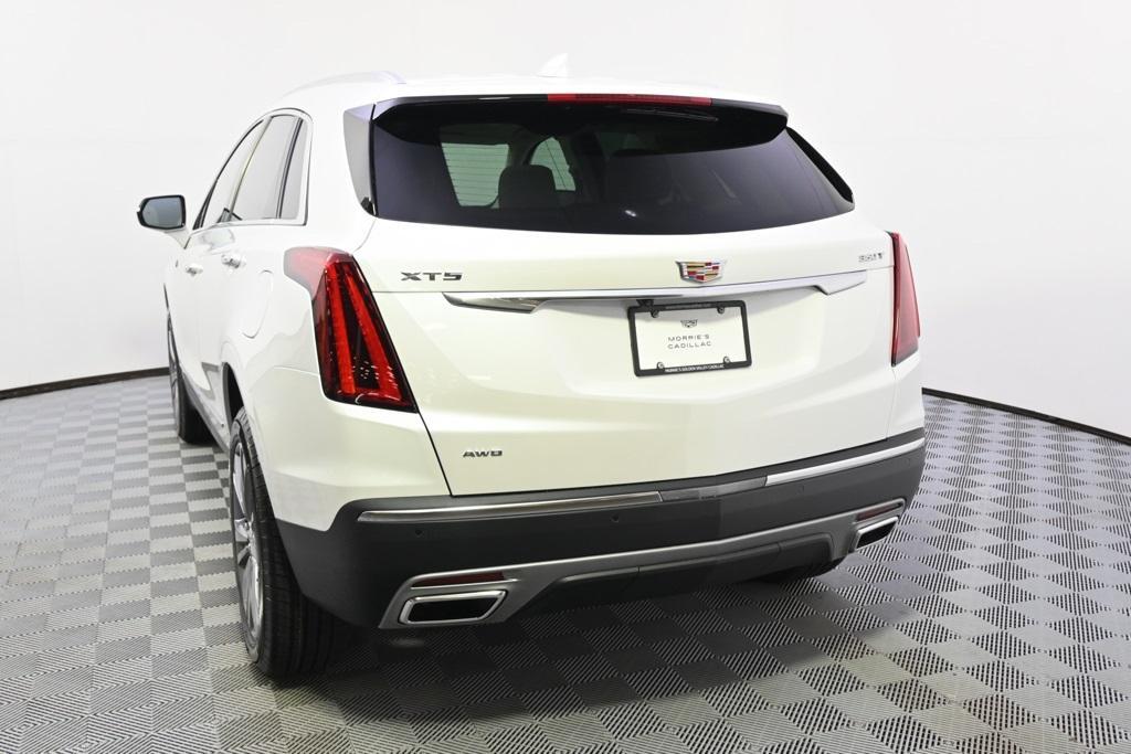 new 2025 Cadillac XT5 car, priced at $54,804