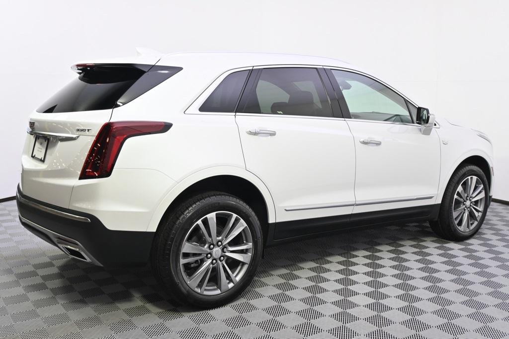 new 2025 Cadillac XT5 car, priced at $54,804