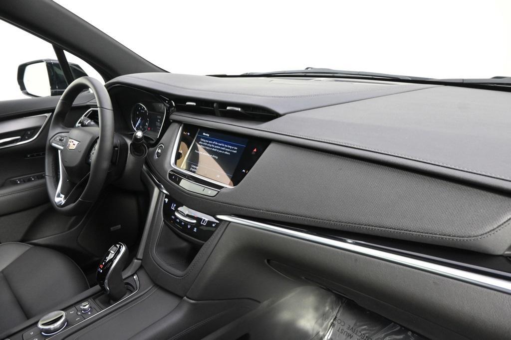 new 2025 Cadillac XT6 car, priced at $47,998