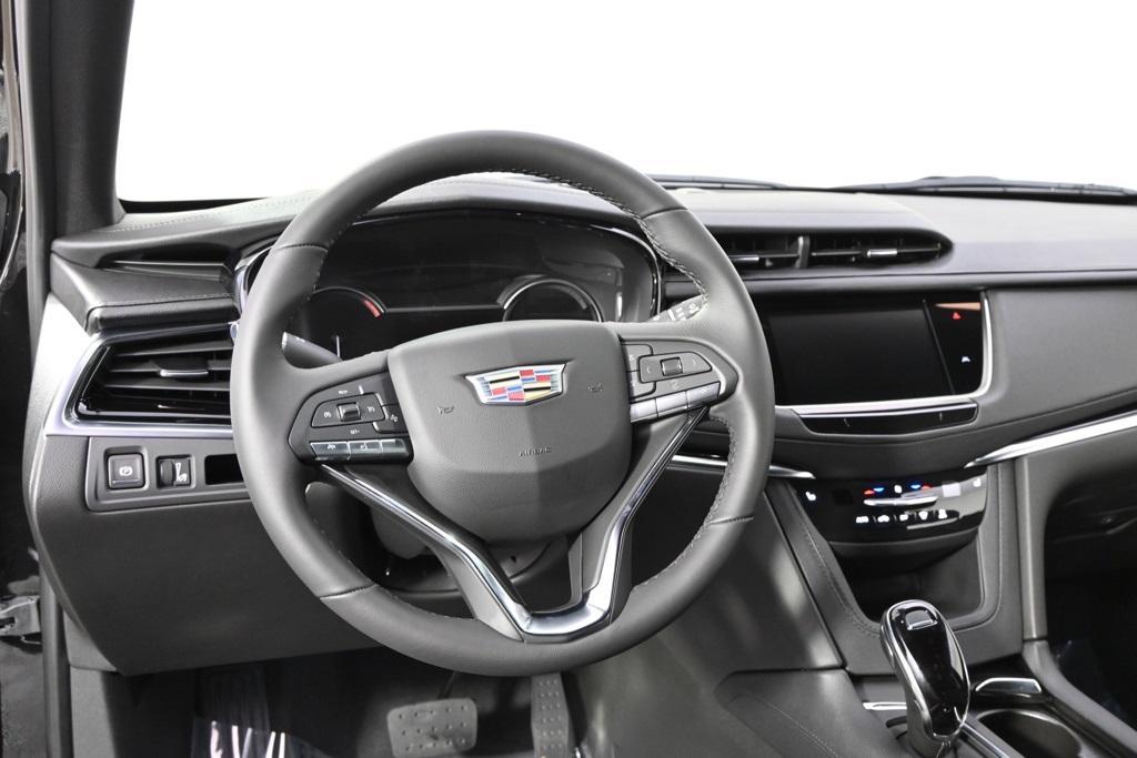 new 2025 Cadillac XT6 car, priced at $51,215