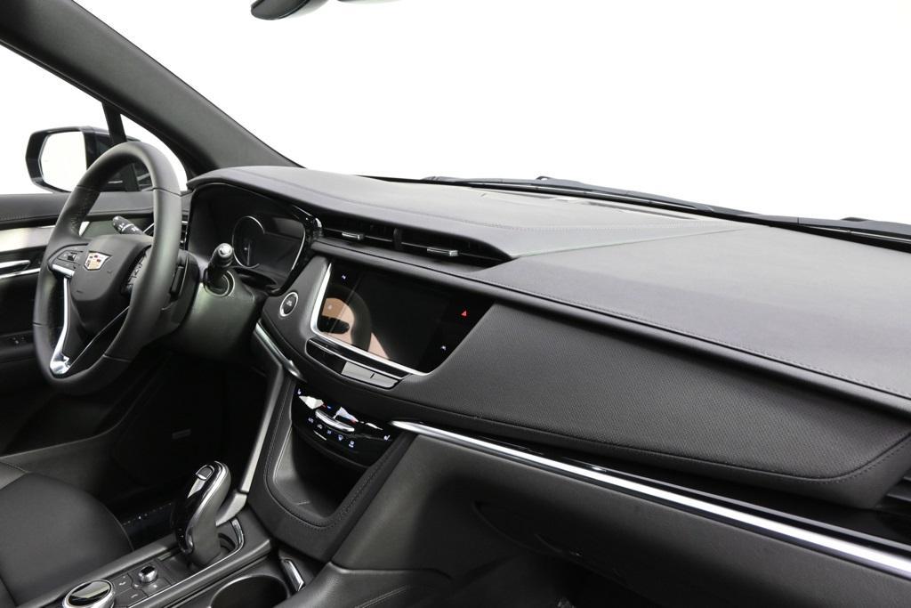 new 2025 Cadillac XT6 car, priced at $51,215
