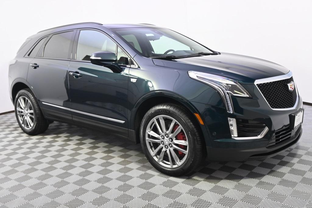 new 2025 Cadillac XT5 car, priced at $64,205