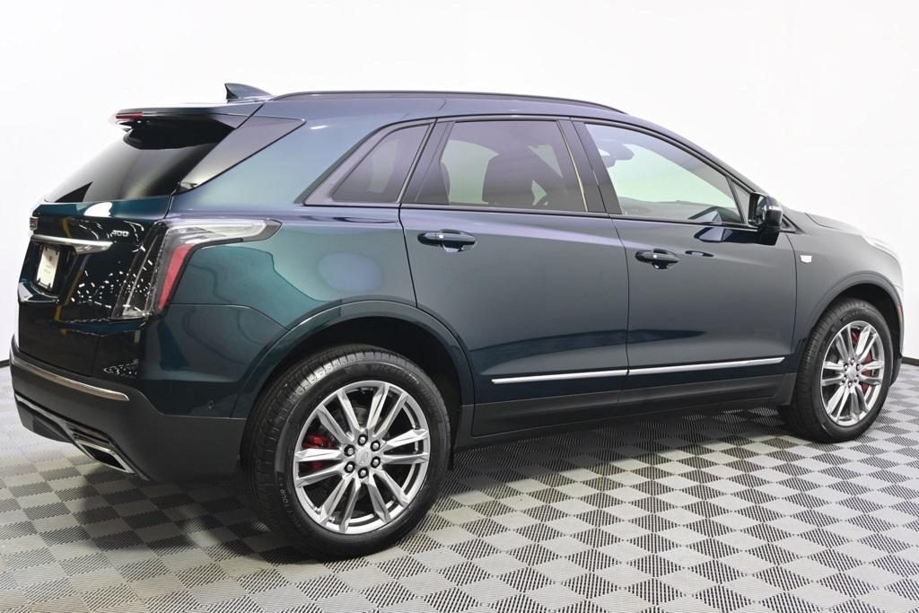new 2025 Cadillac XT5 car, priced at $64,205
