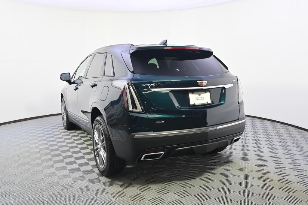 new 2025 Cadillac XT5 car, priced at $64,205