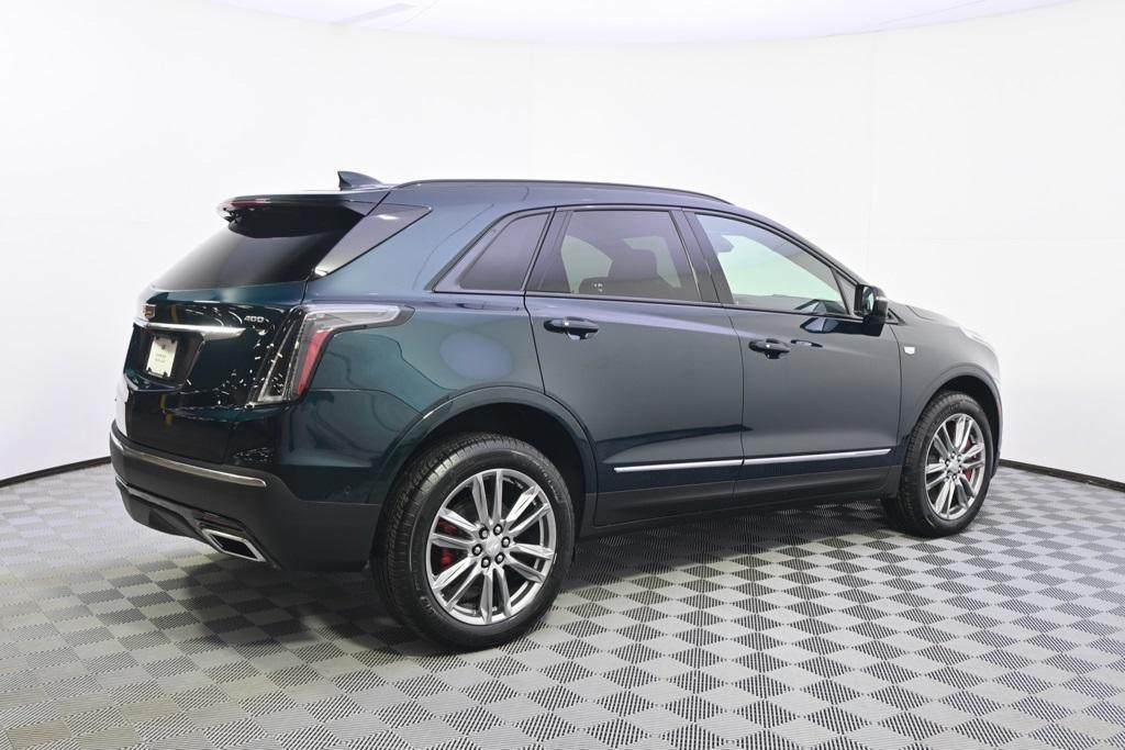 new 2025 Cadillac XT5 car, priced at $64,205