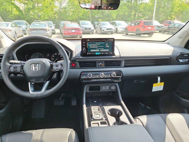 new 2025 Honda Pilot car, priced at $52,070