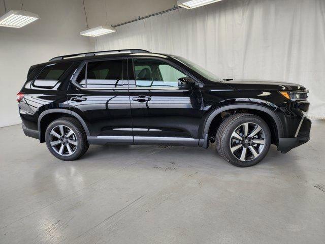 new 2025 Honda Pilot car, priced at $50,795