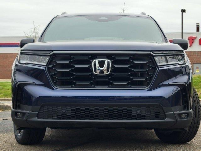 used 2025 Honda Pilot car, priced at $39,928