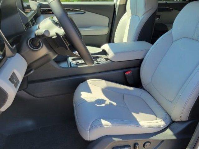 new 2025 Honda Pilot car, priced at $47,075