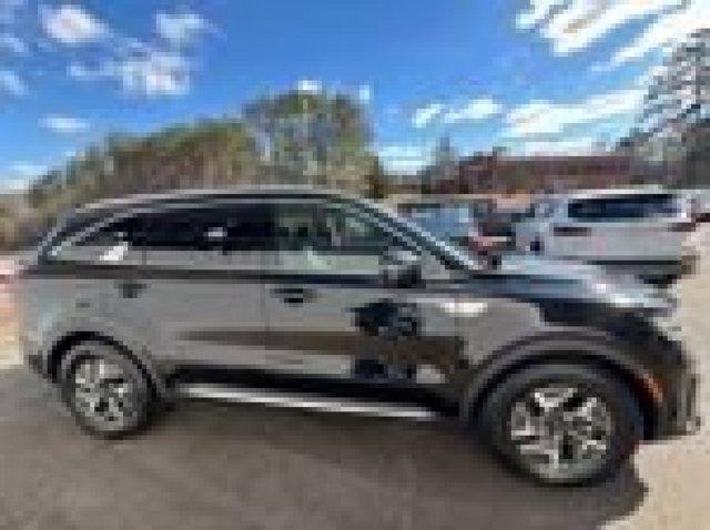 used 2022 Kia Sorento Hybrid car, priced at $26,999