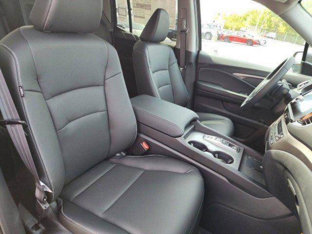 new 2025 Honda Ridgeline car, priced at $43,931