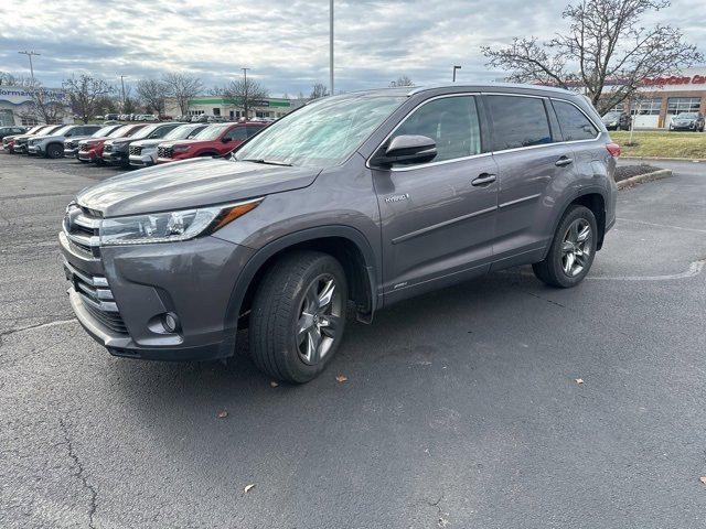 used 2018 Toyota Highlander Hybrid car, priced at $28,207