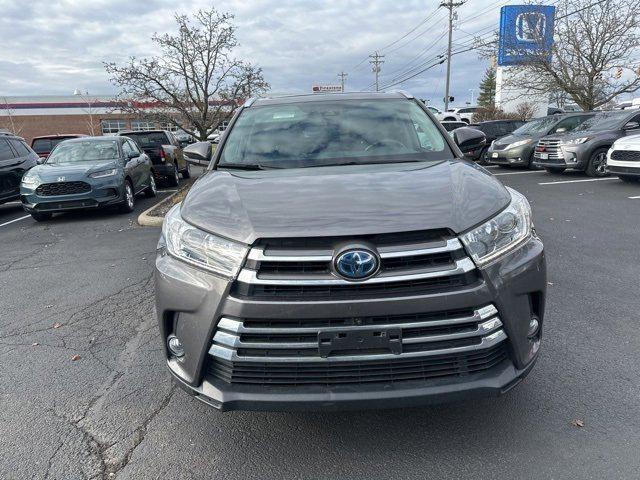 used 2018 Toyota Highlander Hybrid car, priced at $28,207