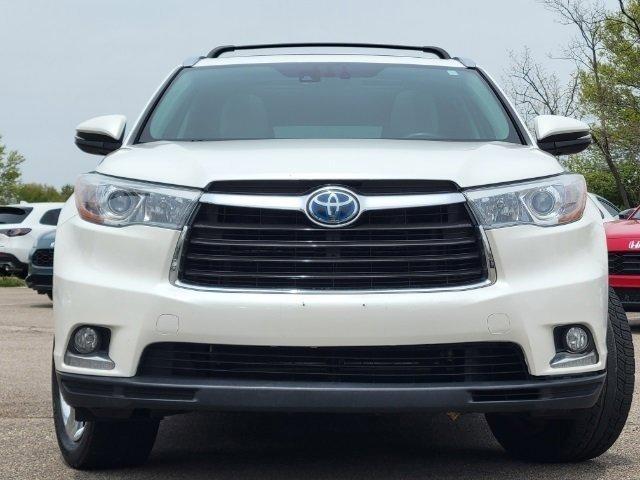 used 2015 Toyota Highlander Hybrid car, priced at $24,362