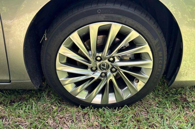 used 2021 Lexus ES 300h car, priced at $30,593