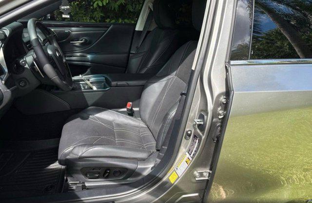 used 2021 Lexus ES 300h car, priced at $30,593