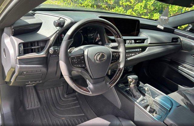 used 2021 Lexus ES 300h car, priced at $30,593