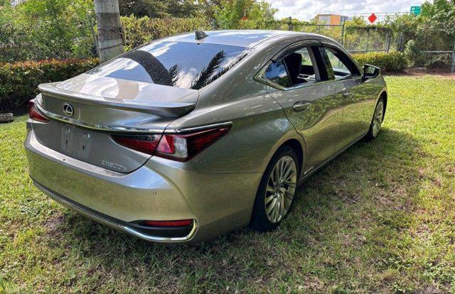 used 2021 Lexus ES 300h car, priced at $30,593