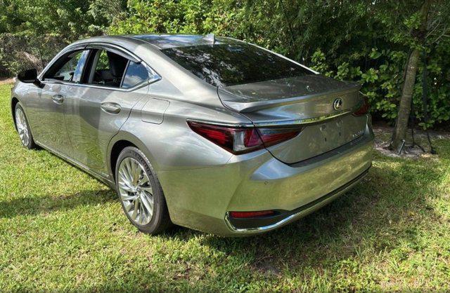 used 2021 Lexus ES 300h car, priced at $30,593