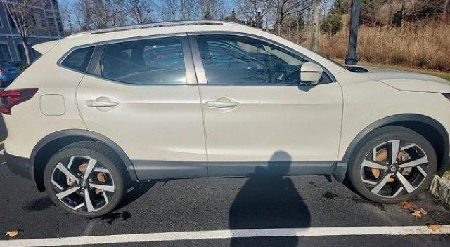 used 2021 Nissan Rogue Sport car, priced at $23,384