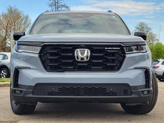 new 2025 Honda Pilot car, priced at $55,866