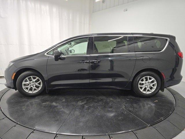 used 2017 Chrysler Pacifica car, priced at $11,500