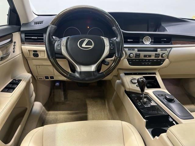 used 2015 Lexus ES 350 car, priced at $11,923