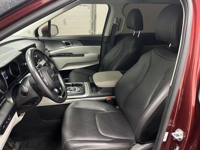 used 2023 Kia Carnival car, priced at $28,299