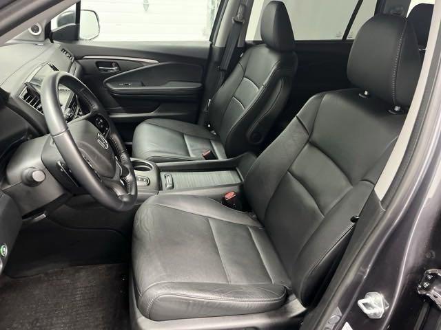 used 2022 Honda Pilot car, priced at $30,699