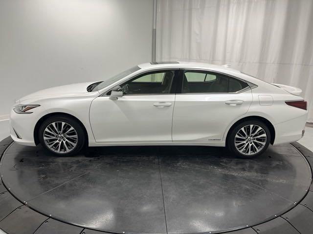 used 2019 Lexus ES 300h car, priced at $28,998