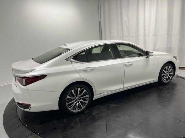 used 2019 Lexus ES 300h car, priced at $28,998