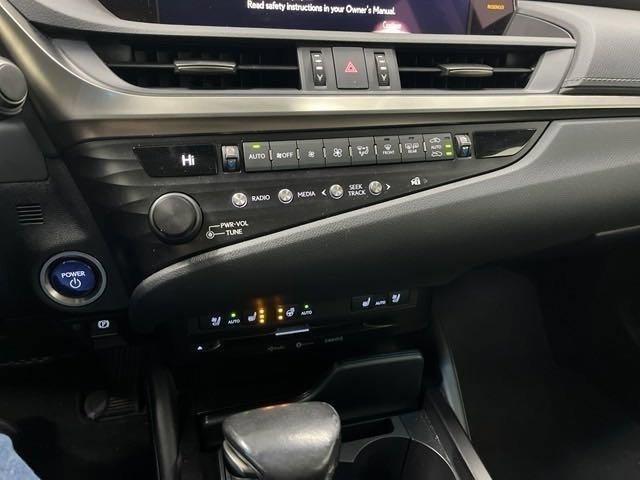 used 2019 Lexus ES 300h car, priced at $28,998