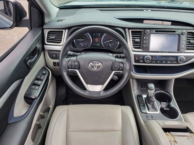 used 2019 Toyota Highlander Hybrid car, priced at $27,992