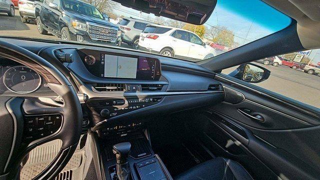 used 2019 Lexus ES 350 car, priced at $33,000