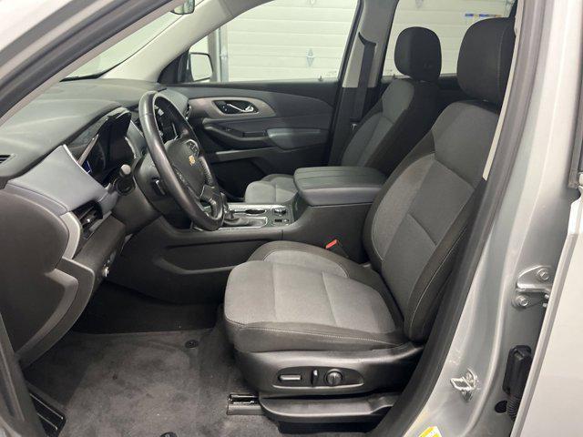 used 2021 Chevrolet Traverse car, priced at $24,456