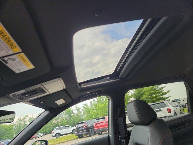 new 2026 Honda CR-V Hybrid car, priced at $40,015