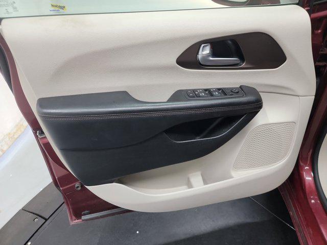used 2017 Chrysler Pacifica car, priced at $12,774
