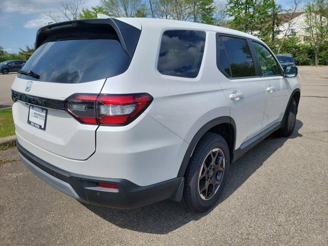 new 2025 Honda Pilot car, priced at $46,113