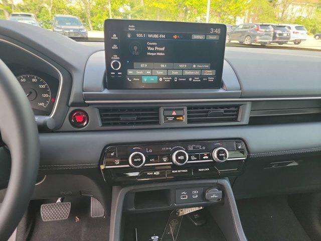 new 2025 Honda Pilot car, priced at $46,113