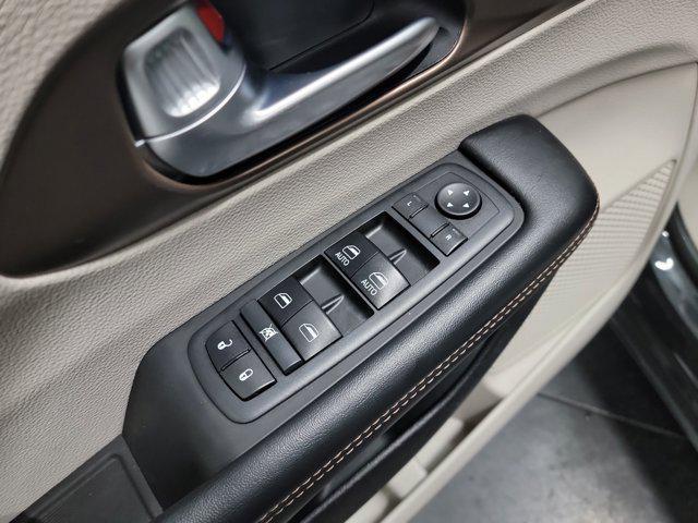 used 2017 Chrysler Pacifica car, priced at $10,982