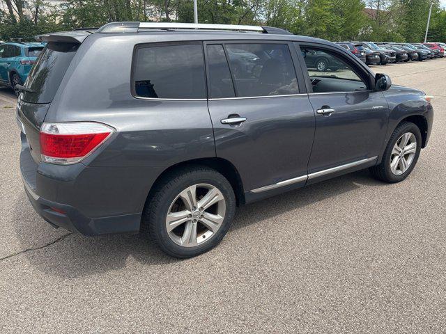 used 2013 Toyota Highlander car, priced at $14,998