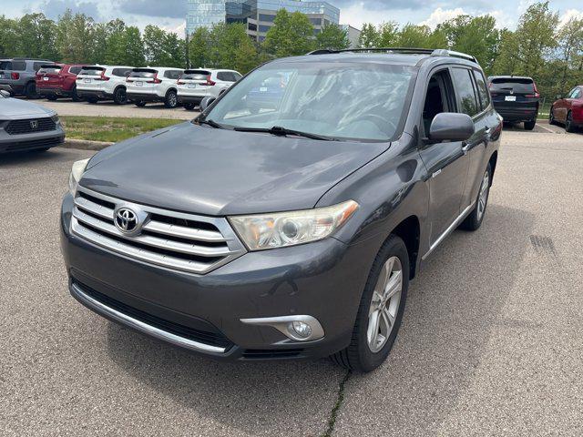 used 2013 Toyota Highlander car, priced at $14,998