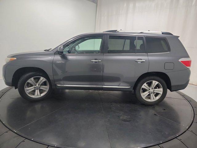 used 2013 Toyota Highlander car, priced at $12,975