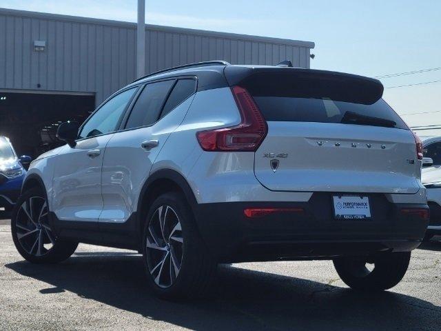 used 2021 Volvo XC40 car, priced at $30,846