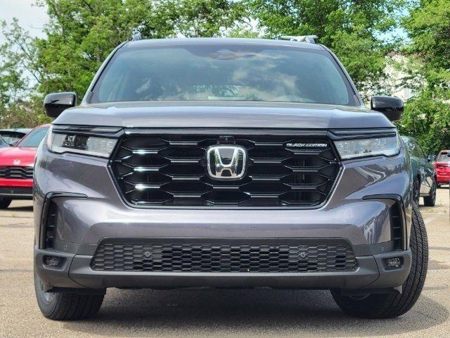 new 2025 Honda Pilot car, priced at $55,415