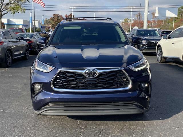 used 2020 Toyota Highlander car, priced at $32,200