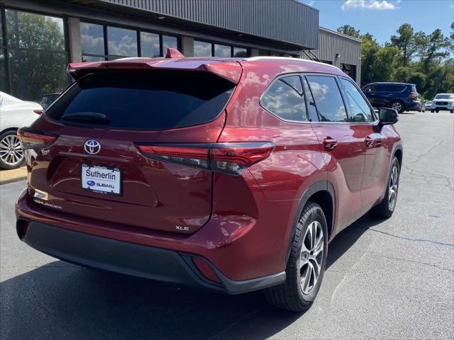 used 2022 Toyota Highlander car, priced at $29,900