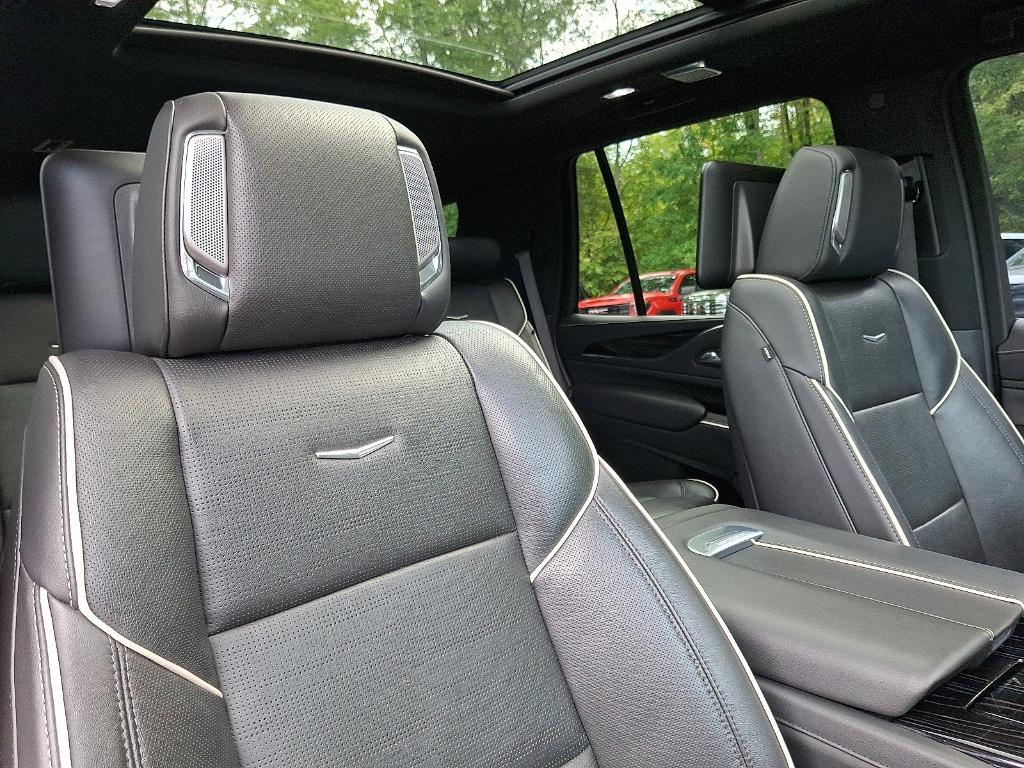 used 2022 Cadillac Escalade car, priced at $63,995