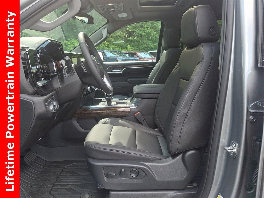 new 2025 GMC Sierra 1500 car, priced at $59,430